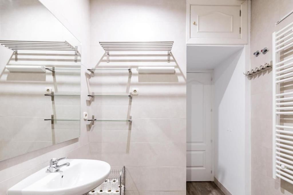 Apartamento Proximo A Gran Via Madrid Daire Dış mekan fotoğraf